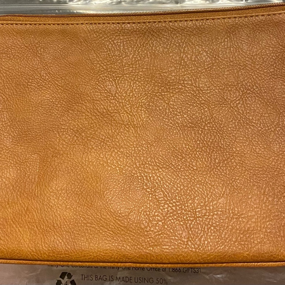 Thirty-One Caramel Distressed Pebble Rubie Mini